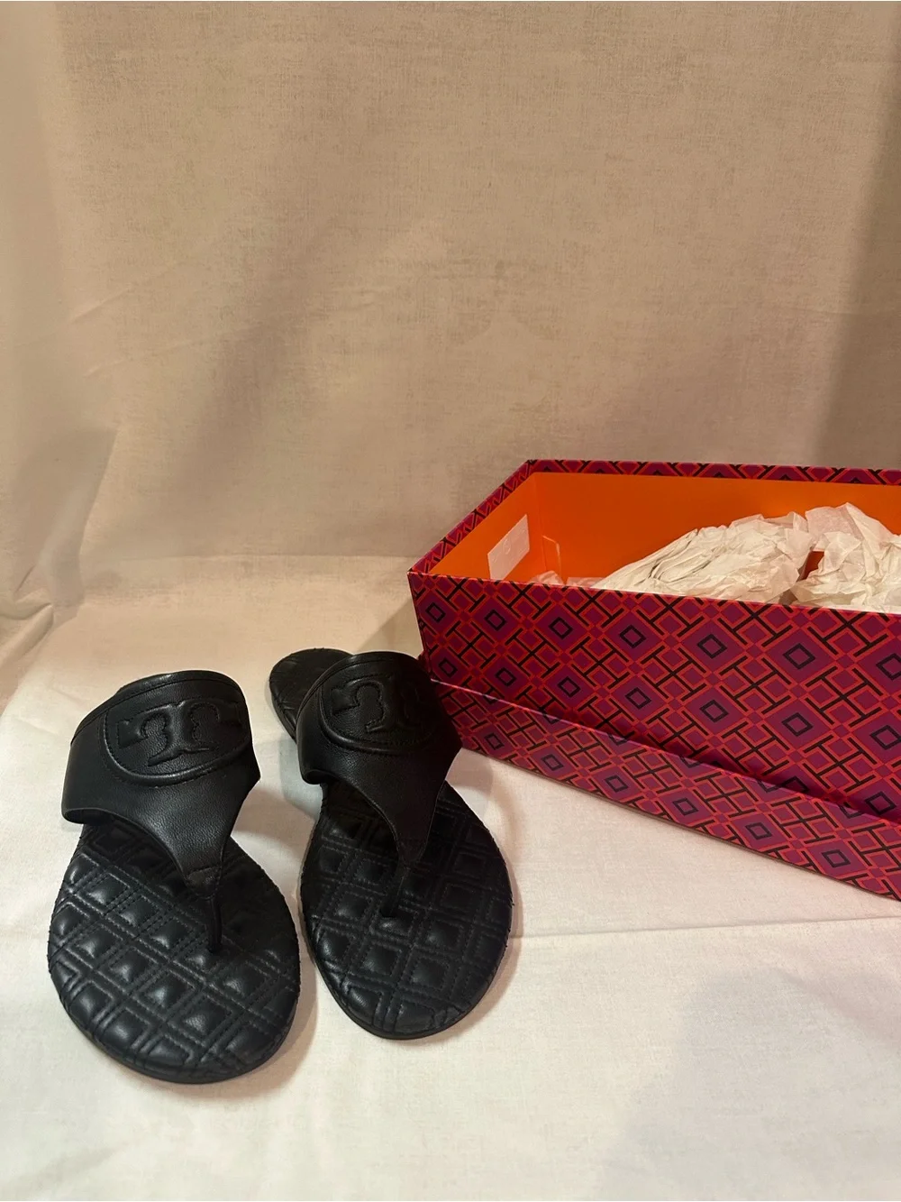 Tory Burch Fleming Flat Quilted Thong Sandal Black Size 7